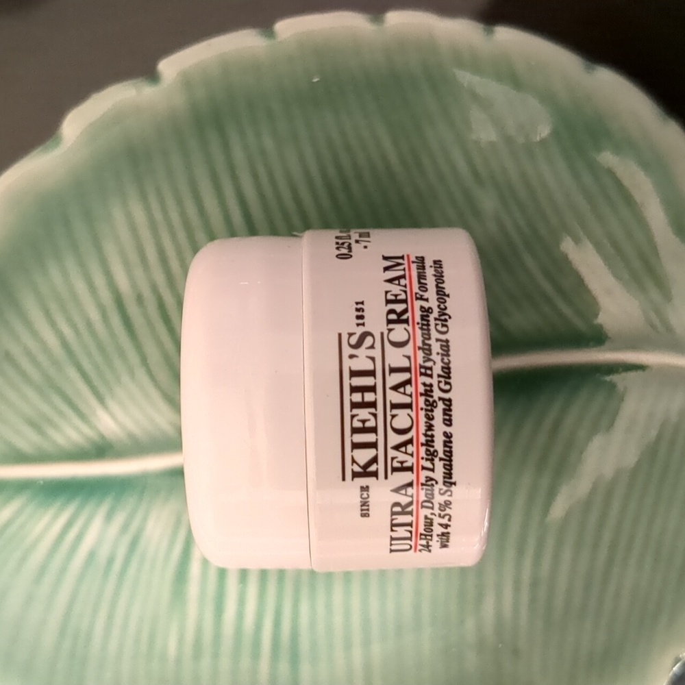 Lightweight Moisturizing Cream